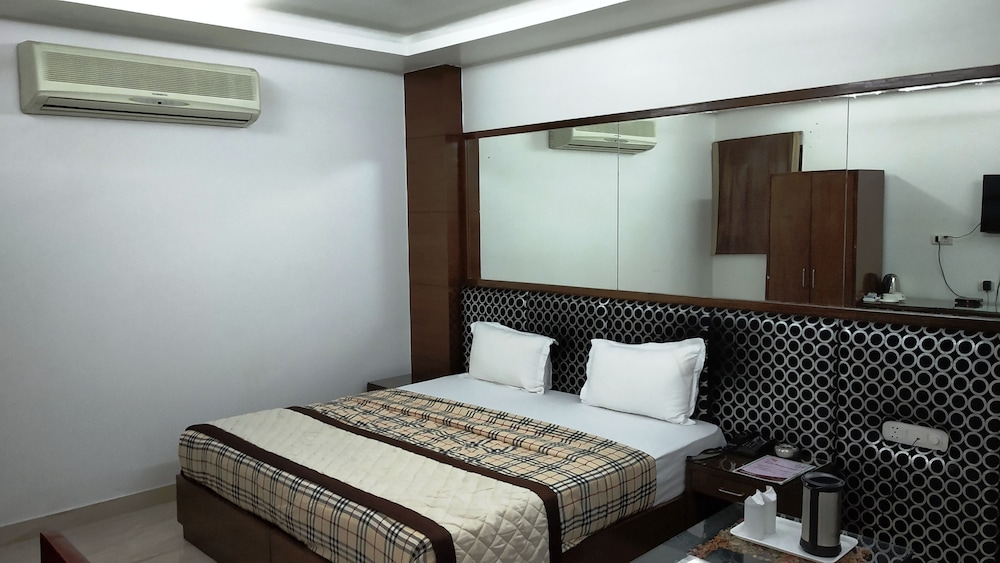 Sohi Residency 27/65