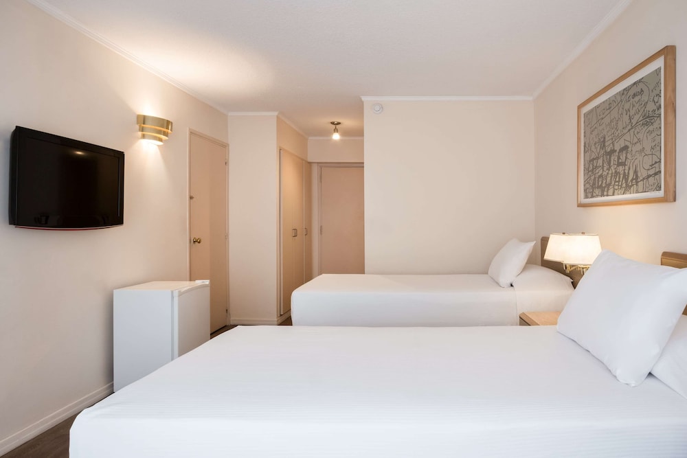 Alfa Suites 8/45
