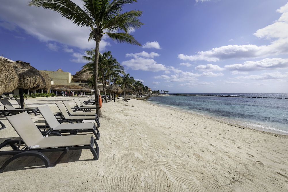 Catalonia Yucatan Beach 40/45