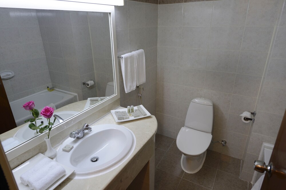 RESORT SUR BEACH HOLIDAY 30/33