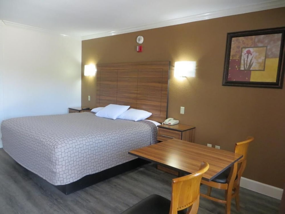 Palace Inn Wayside 21/30