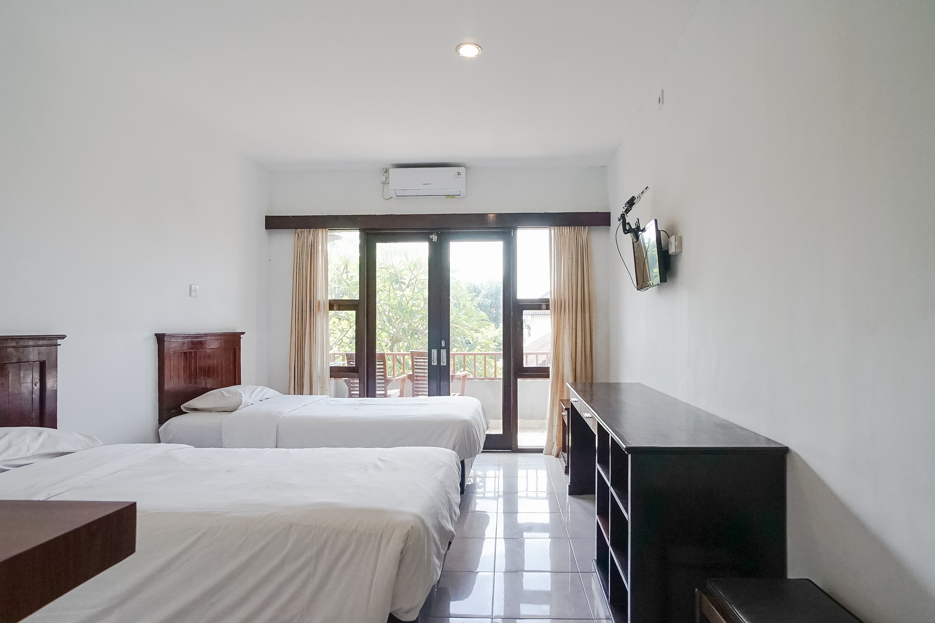 Private, Deluxe, Twin Beds