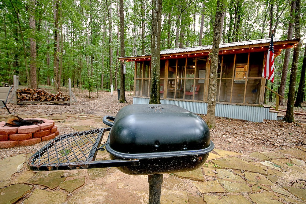 Cora s Cabins 27/50