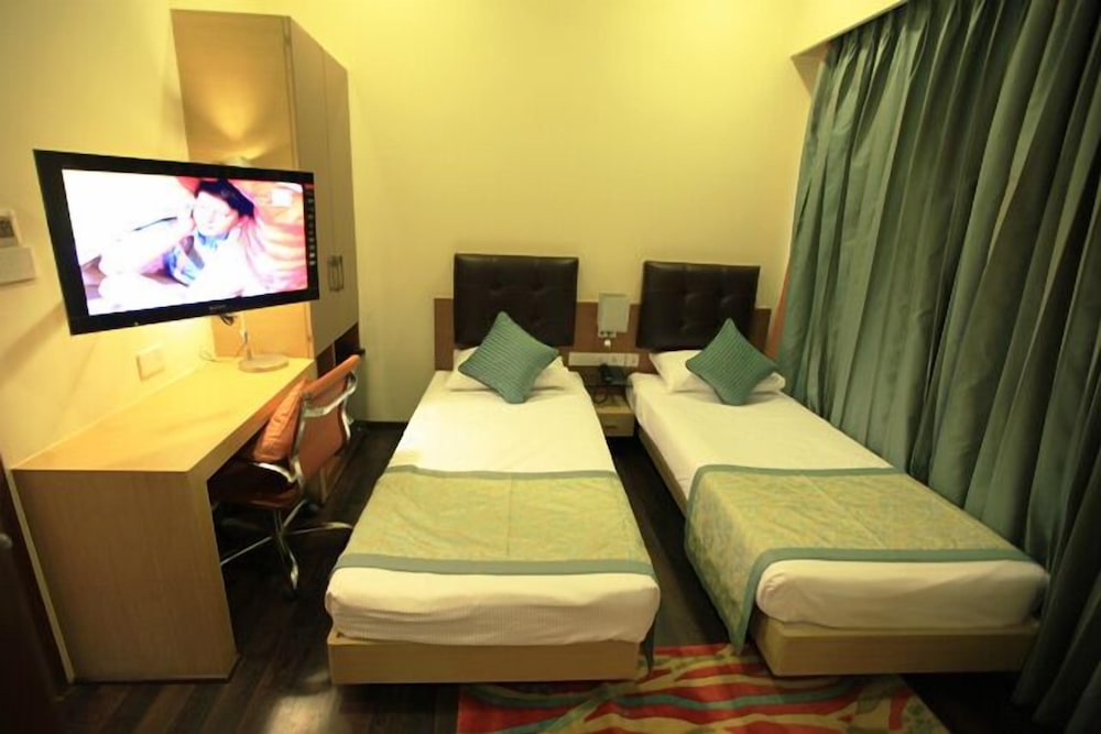 Riverview Hotel 40/48