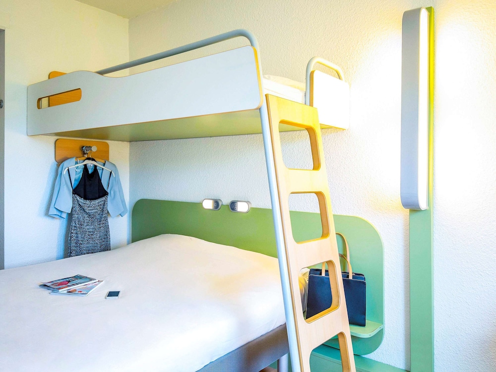 Ibis Budget Frejus Capitou A8 34/61