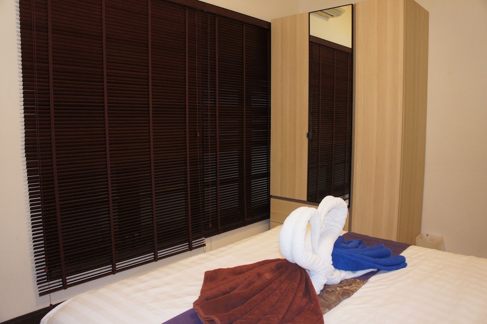 Phuket Gay Home Stay - Caters To Men 19/44