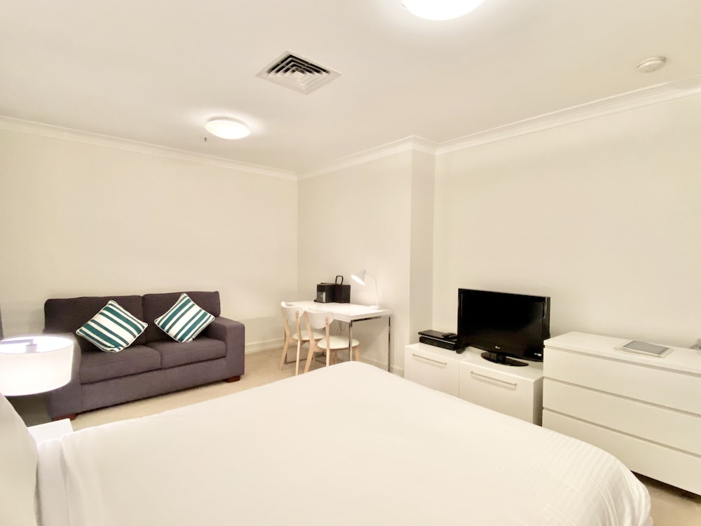 Milson Executive Apartments 28/75