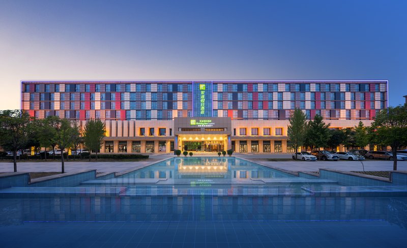 Holiday Inn Express Zhengzhou Airport 7/50