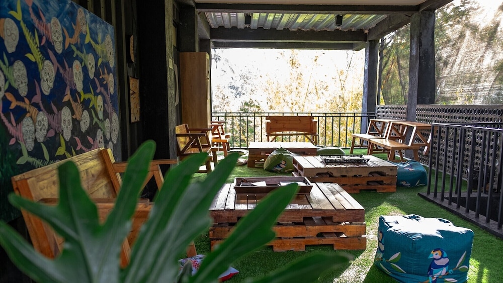 Containers By Eco Hotel Tagaytay 57/66