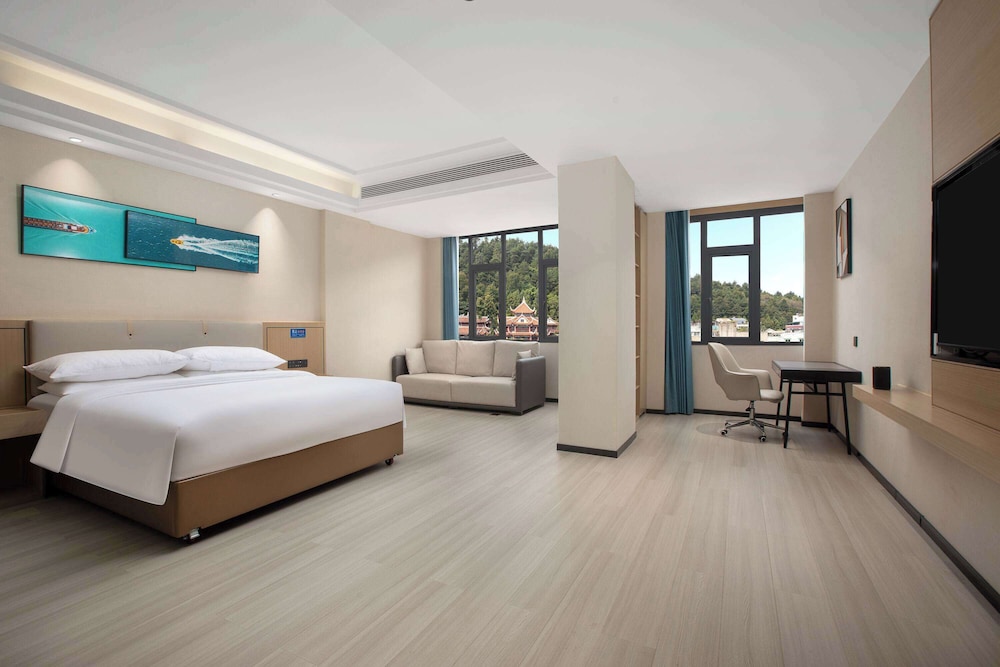 Days Inn by Wyndham Zunyi Conference Site 6/15
