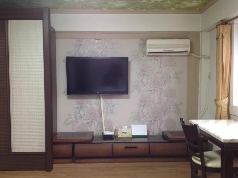 Hi Hotel 17/26