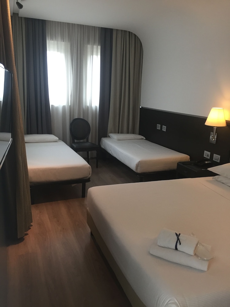 Just Hotel Lomazzo Fiera 20/36