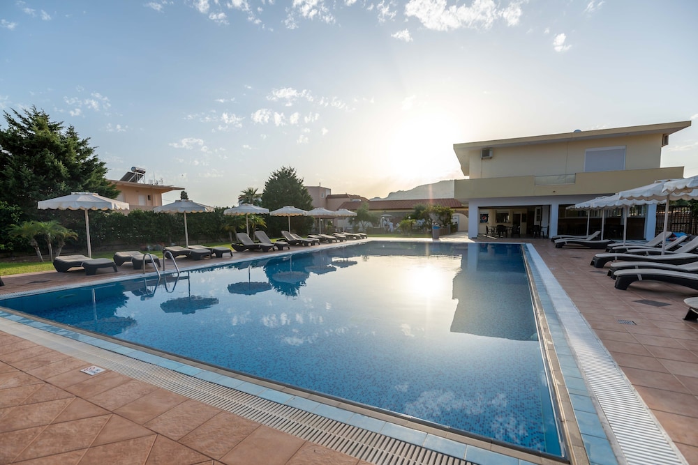 Sunshine Hotel Lardos photo1