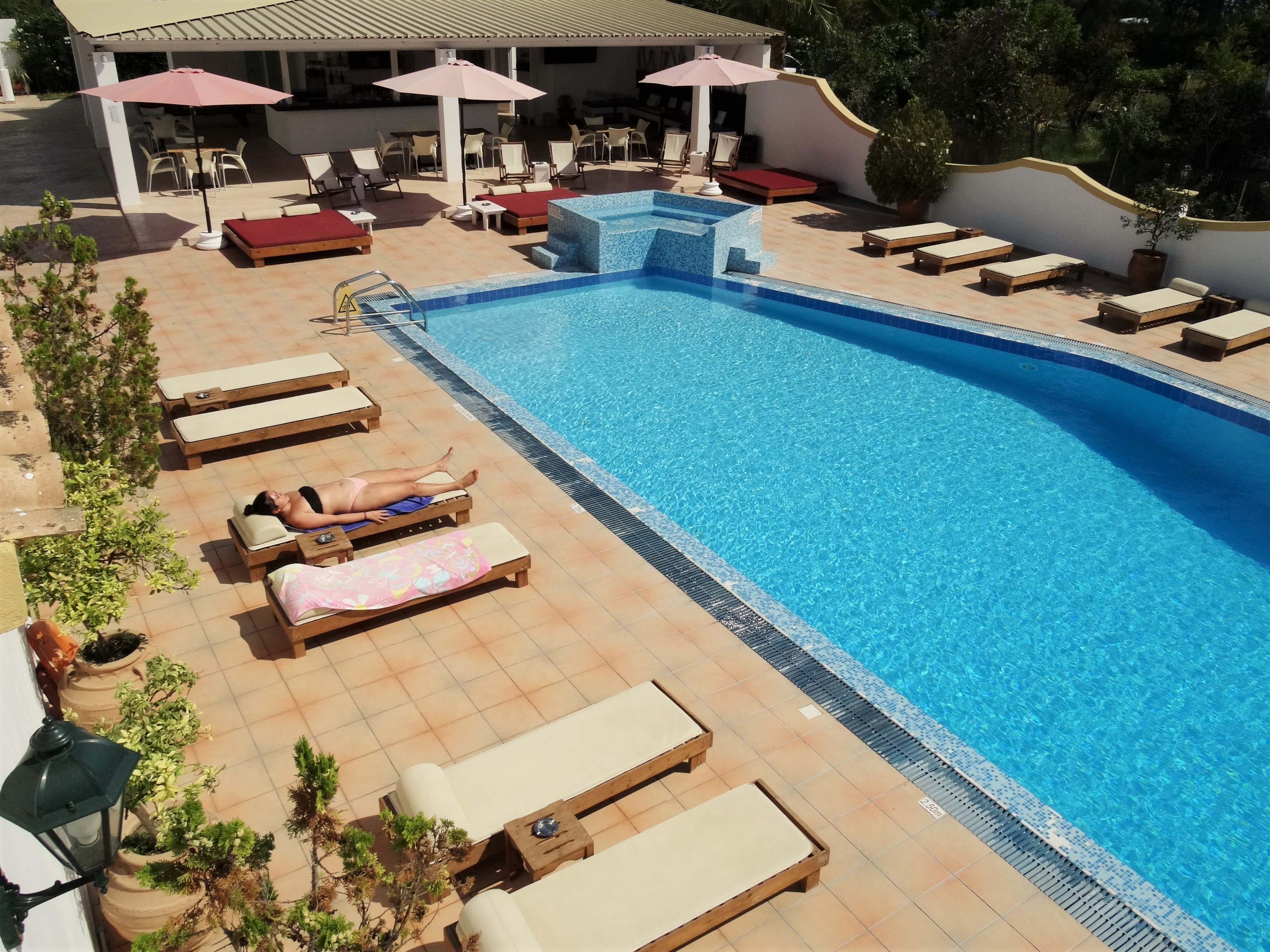Oasis Beach Club 26/42