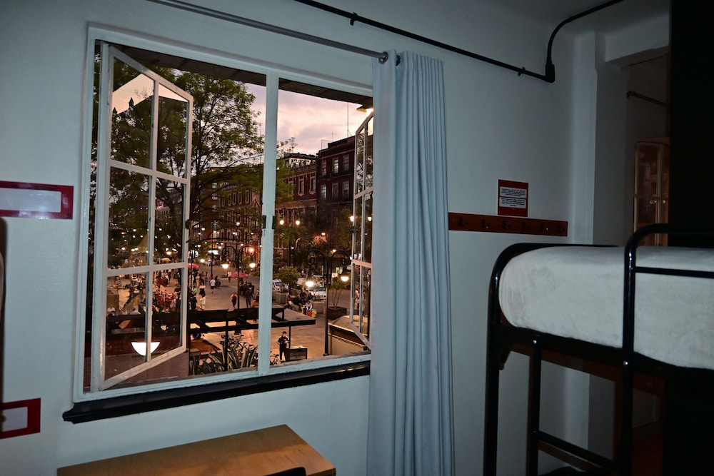 Hostel Mundo Joven Catedral 33/50