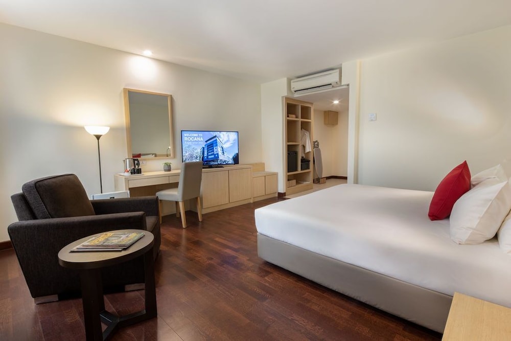 Rocana Hotel 15/40