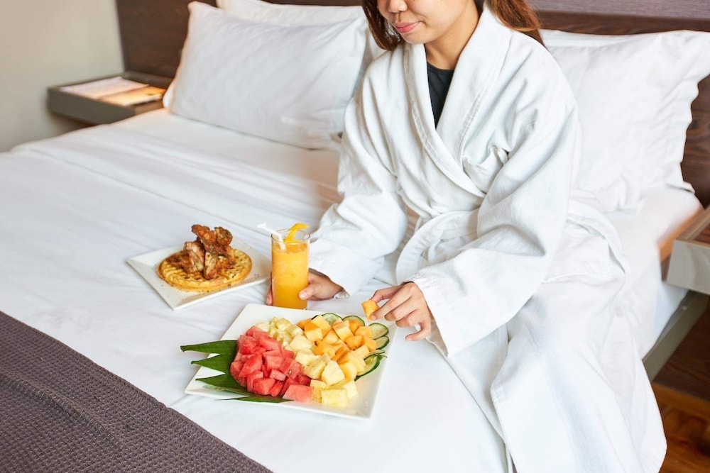 Ramada Encore by Wyndham Makati 36/50