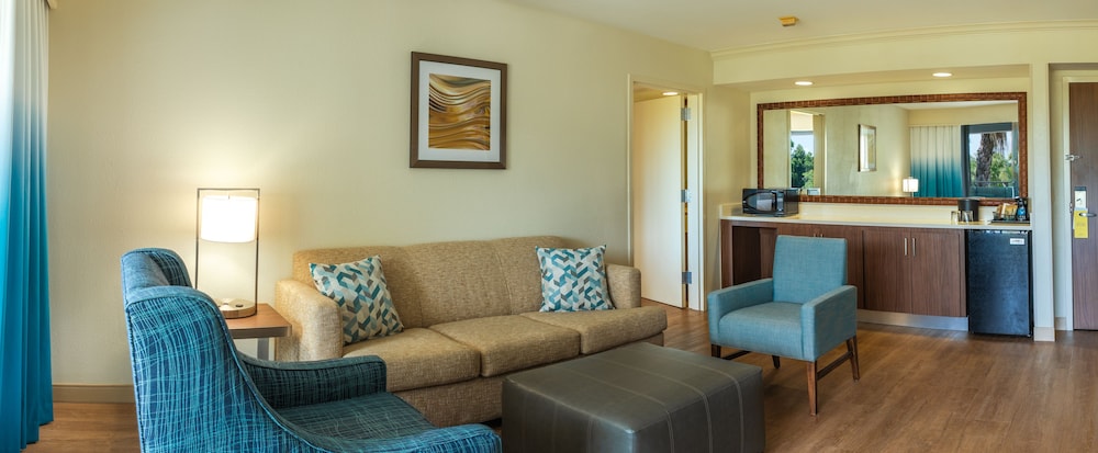 Courtyard By Marriott Naples 33/50
