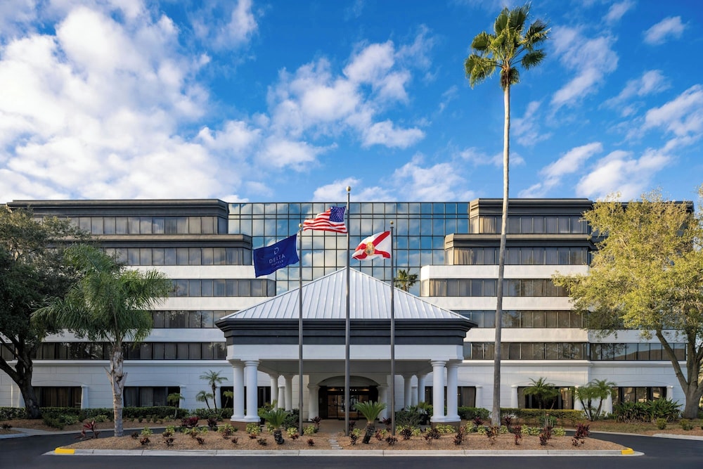 Delta Hotels by Marriott Jacksonville Deerwood 1/52