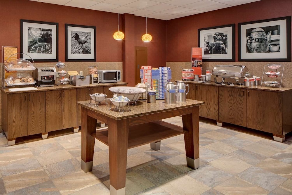Hampton Inn Council Bluffs 28/41