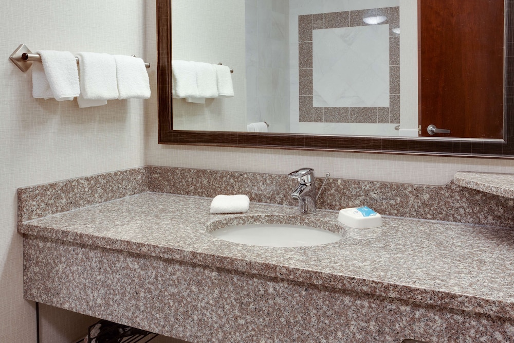 Druri Inn And Suites West Des Moines 43/45