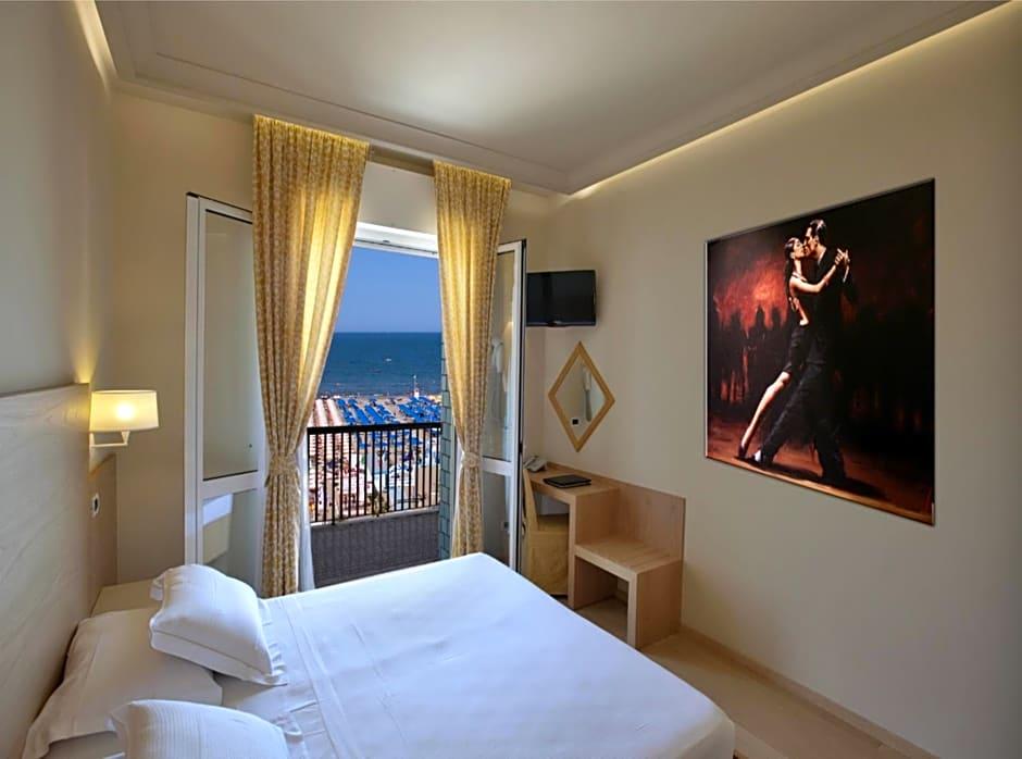 Hotel Ghirlandina 6/31