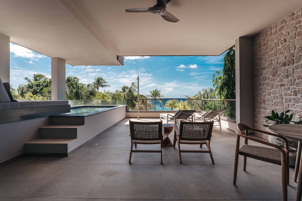 The Kontiki Curacao Beach Resort 58/74
