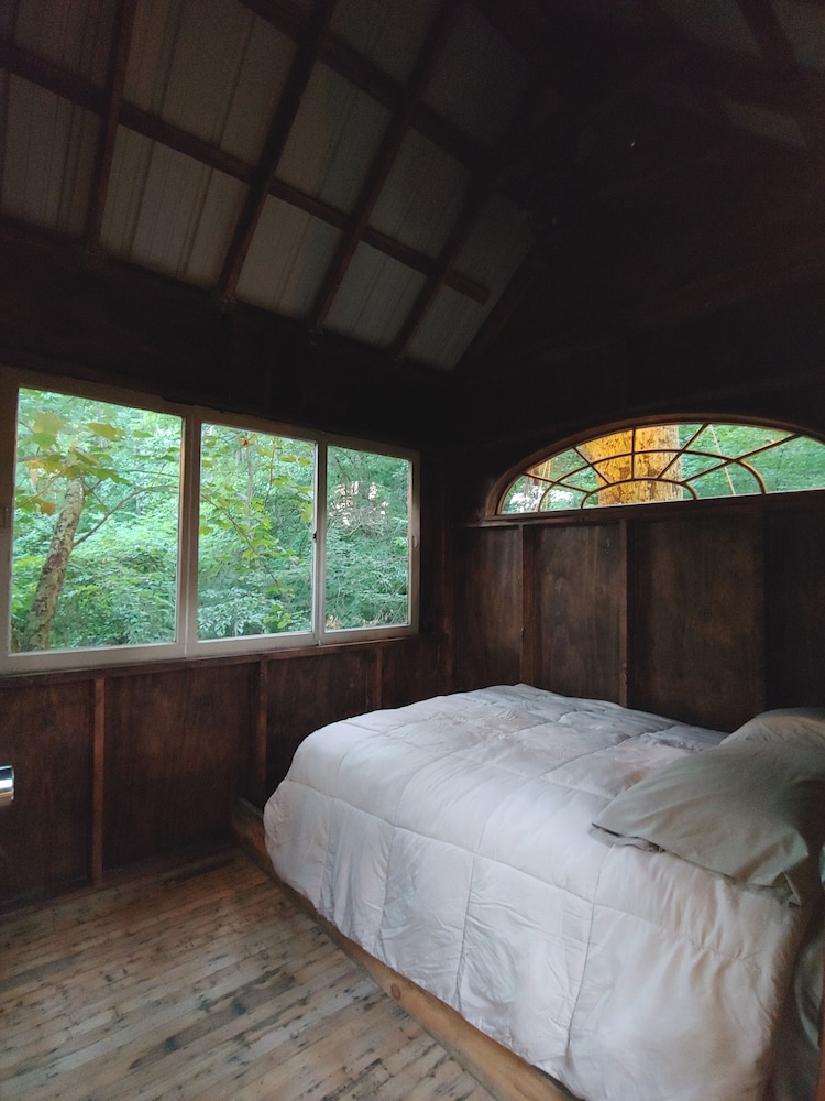 Lost River Hostel 12/50