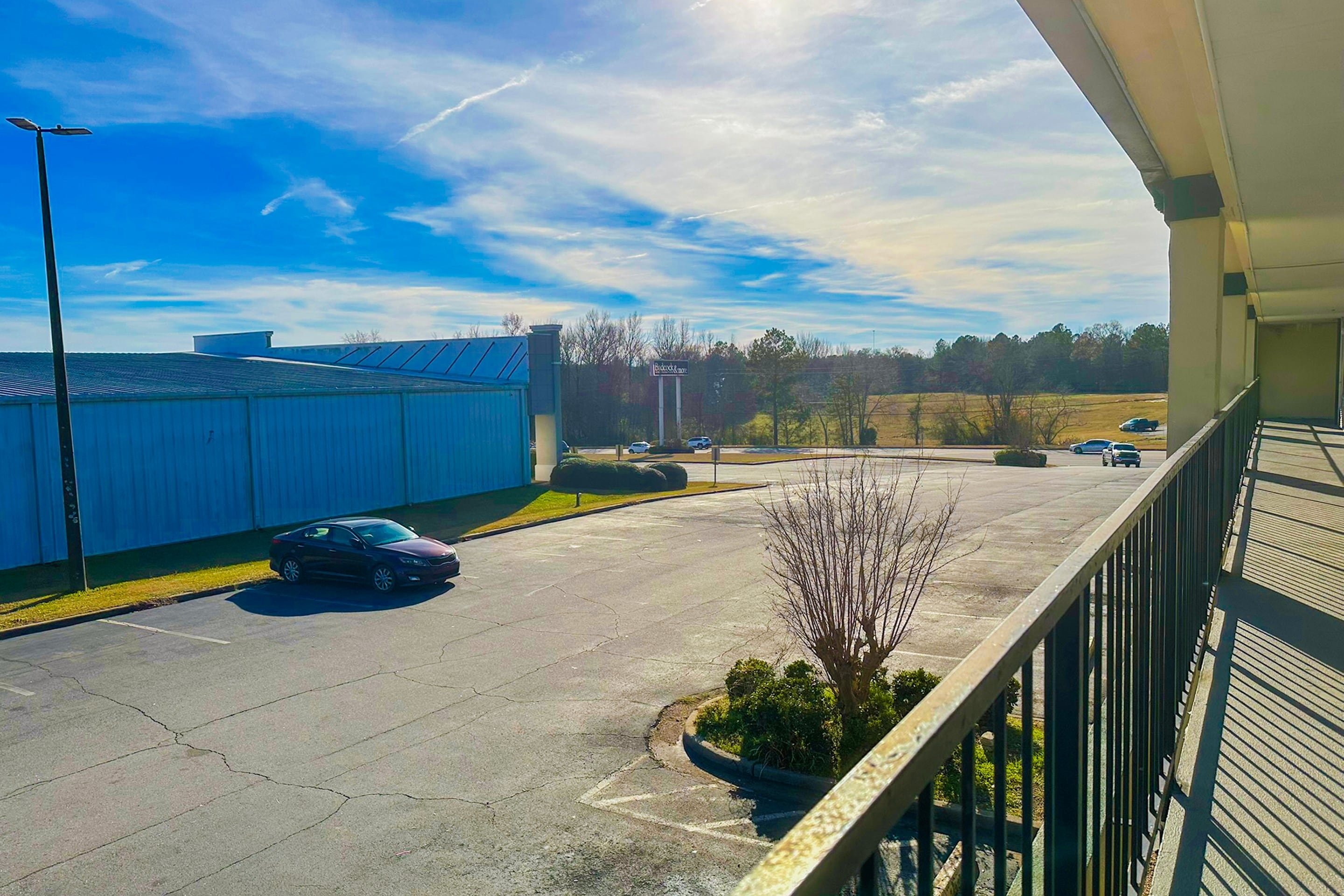 Super Inn & Suites by OYO Milledgeville 76/83