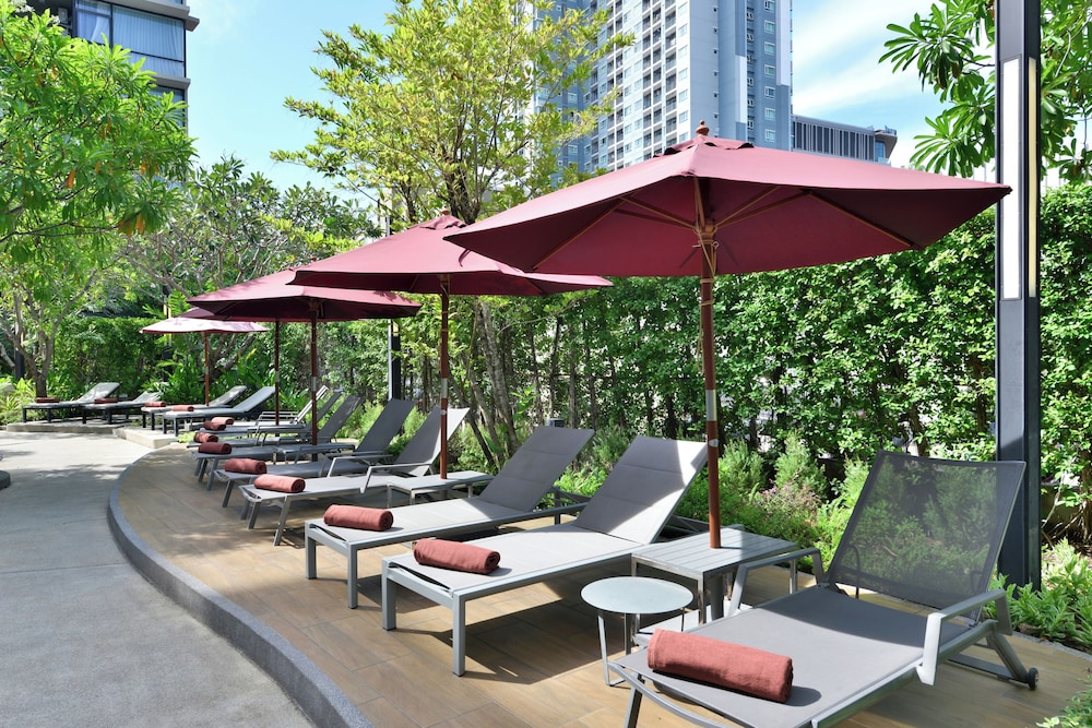 Altera Hotel And Residence Pattaya 54/62