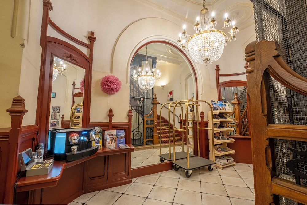 lobby