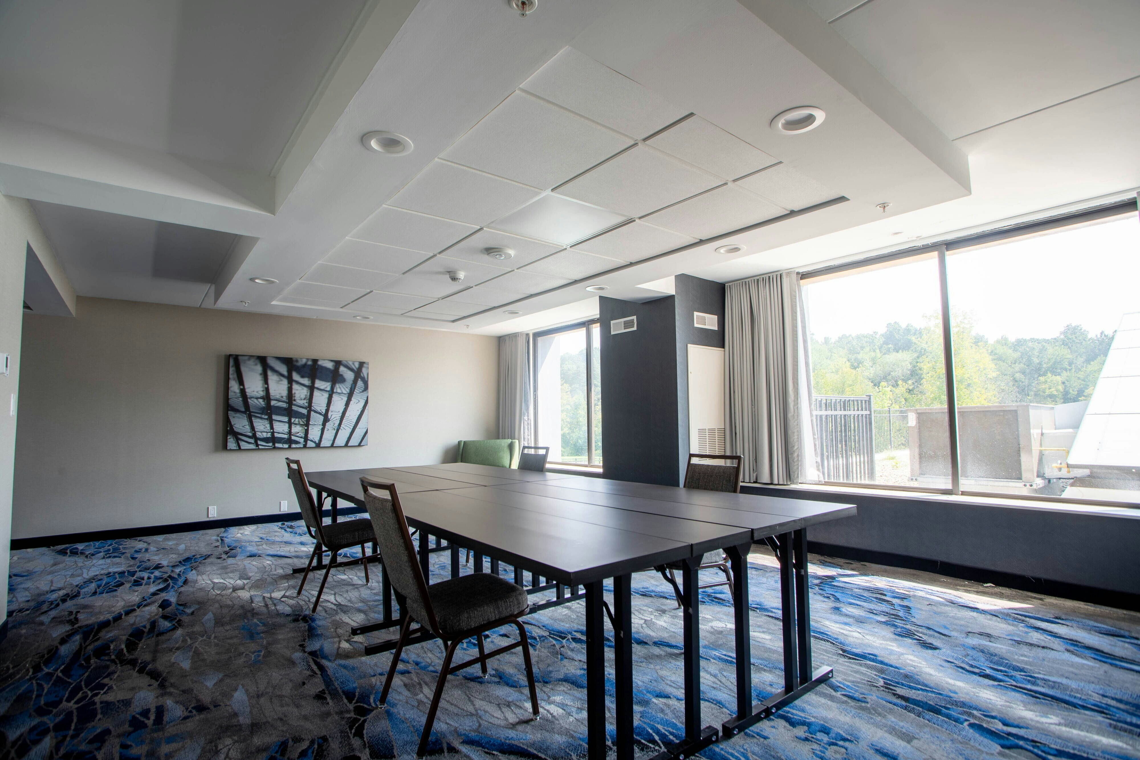 Fairfield Inn & Suites by Marriott Springfield Enfield 22/23