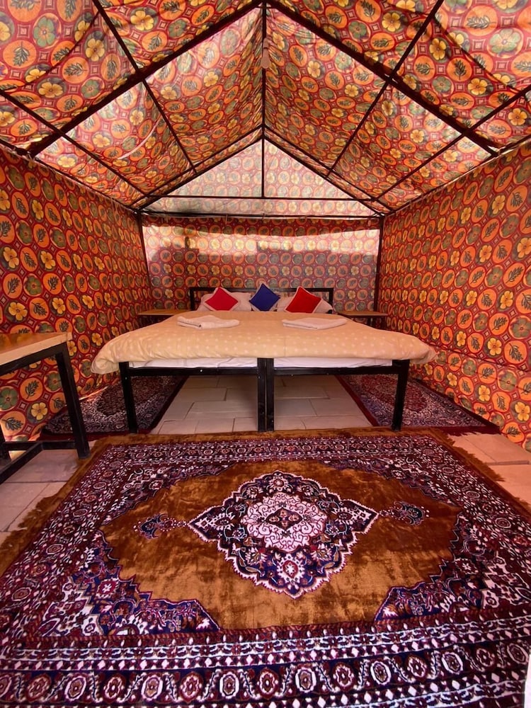 Moustache Jaisalmer 25/50