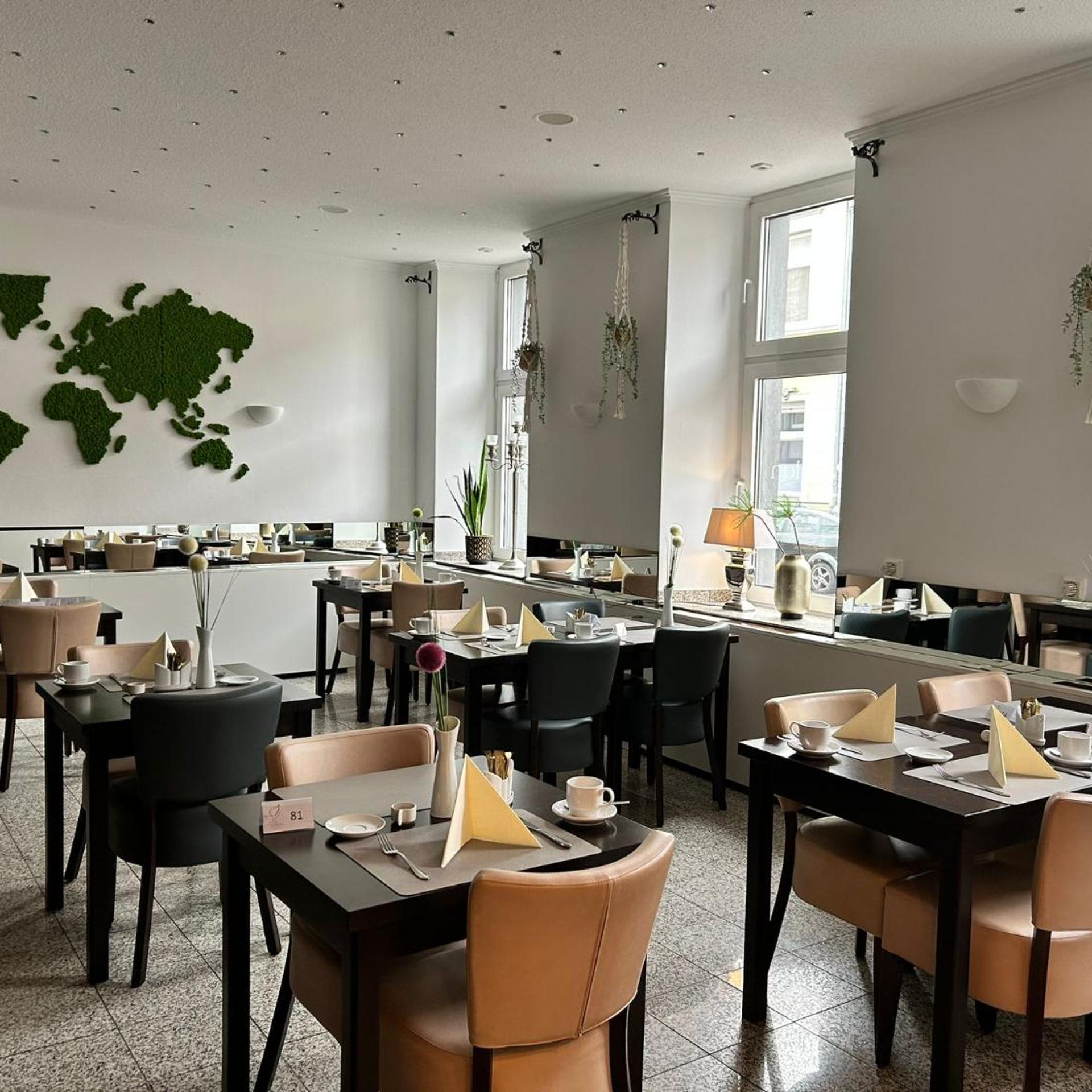 Hotel Papillon 31/50