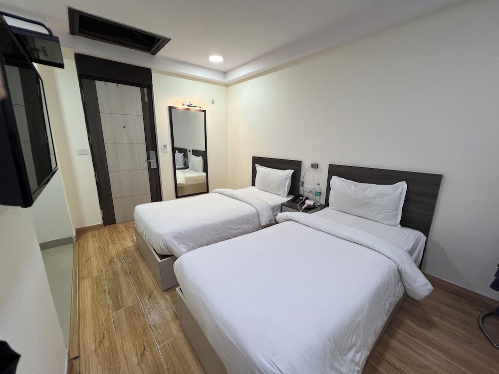 Hyphen Business Hotel 17/50