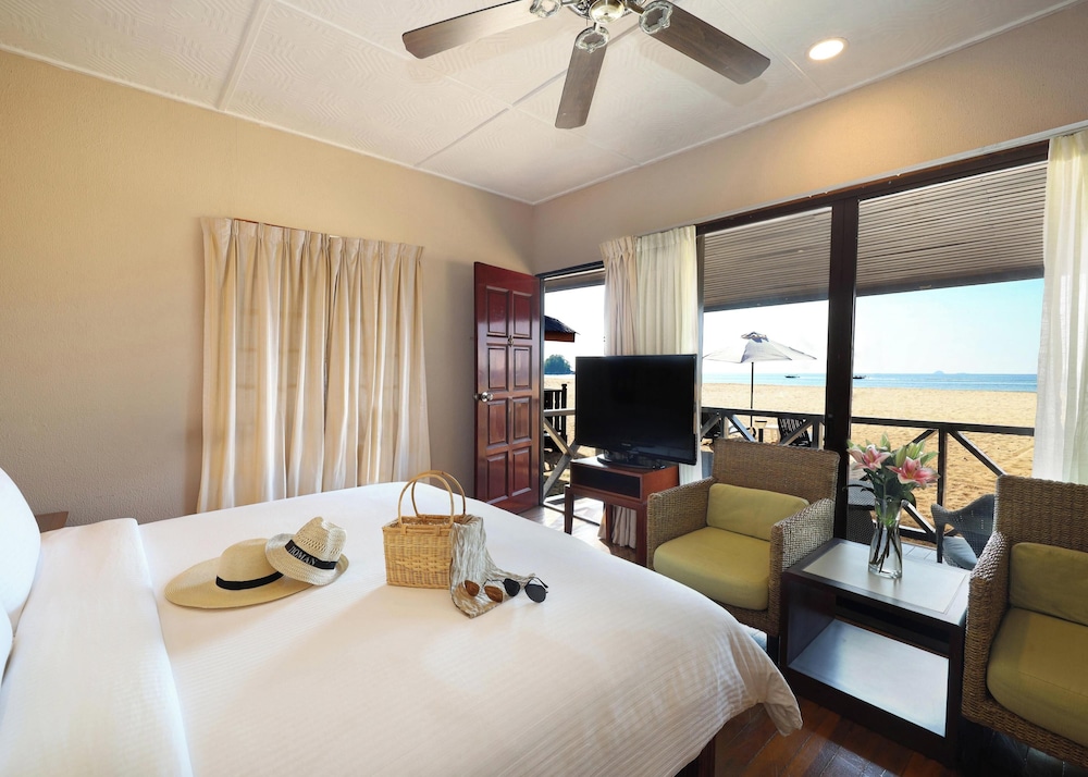Beach, Queen Bed, Terrace