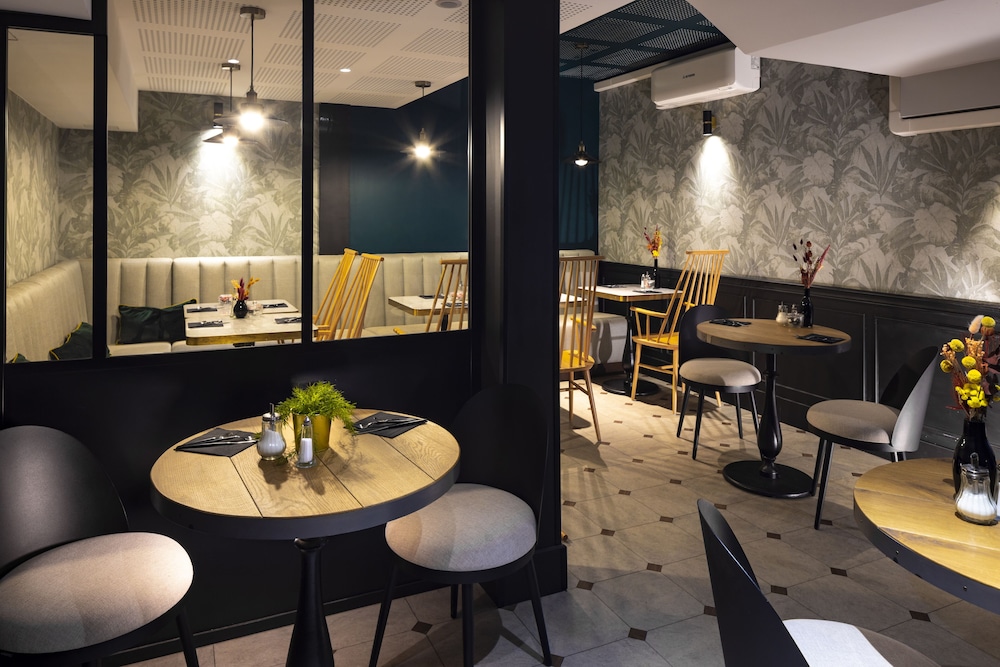 restaurant cafeteria