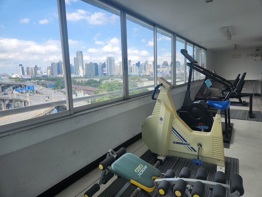 Interchange Tower Serviced Apartment 25/49