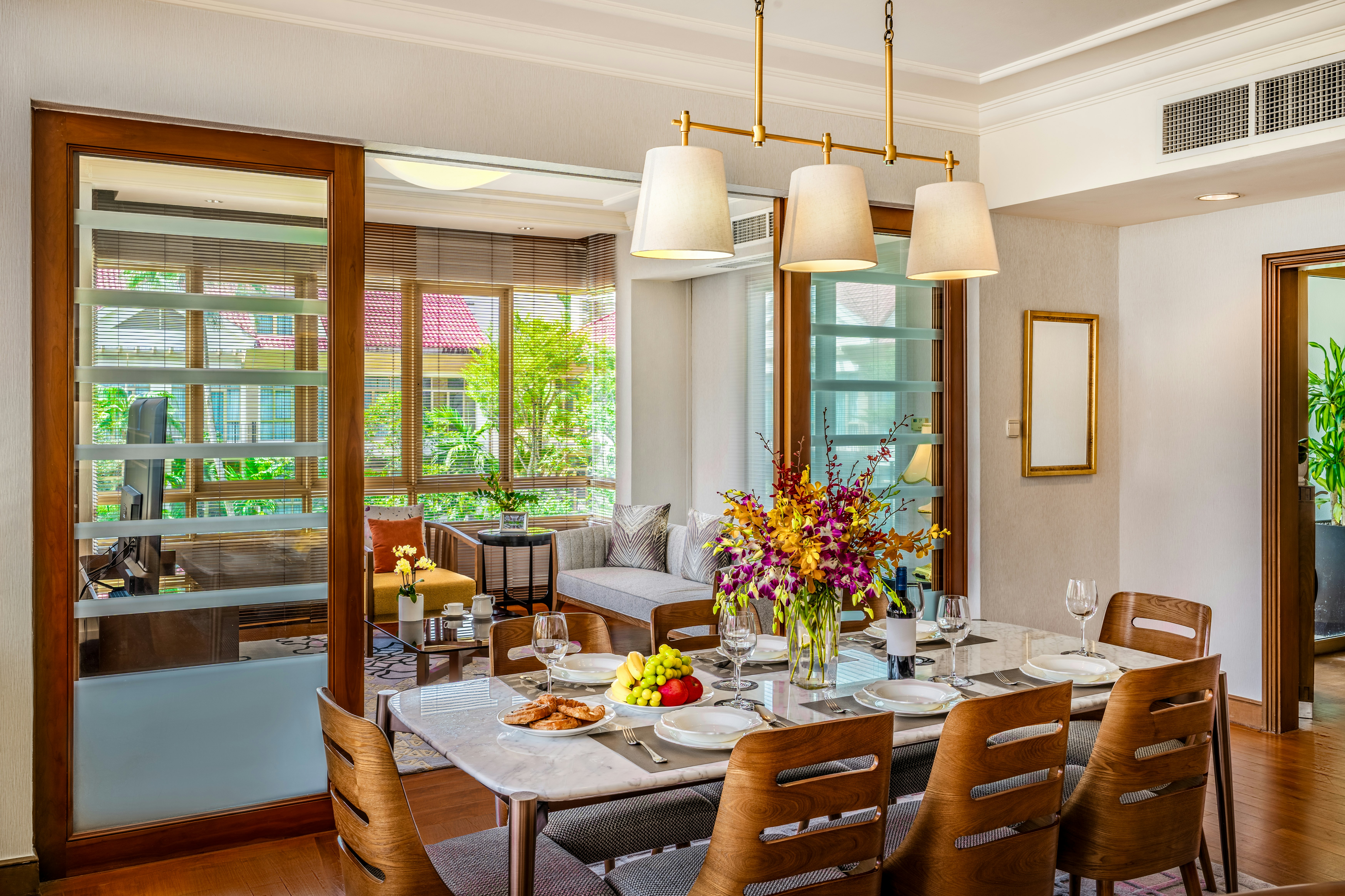 TREETOPS EXECUTIVE RESIDENCES 54/71