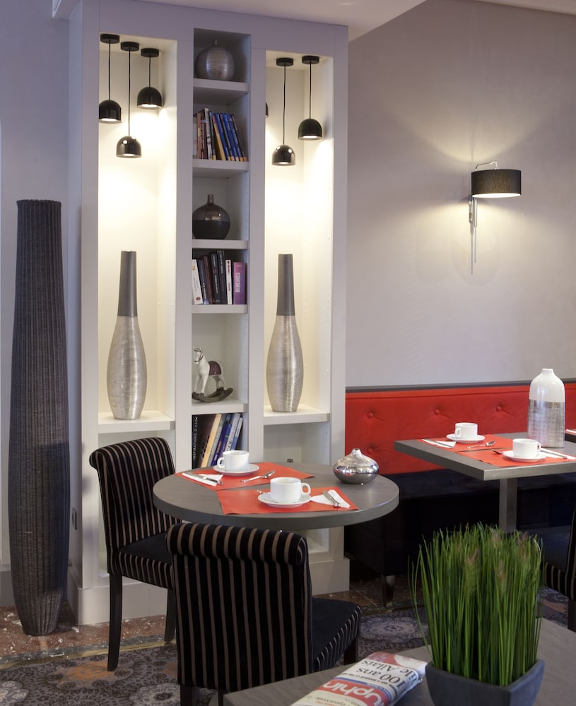 Hotel Annecy Allobroges 54/60