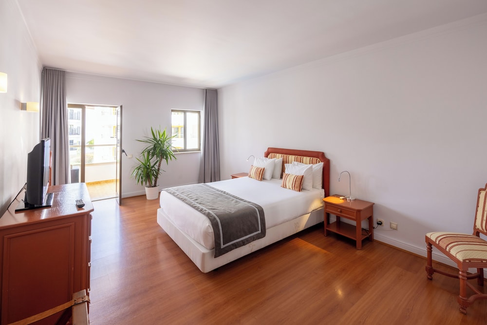 2 BEDROOMS, FAMILY, APARTMENT