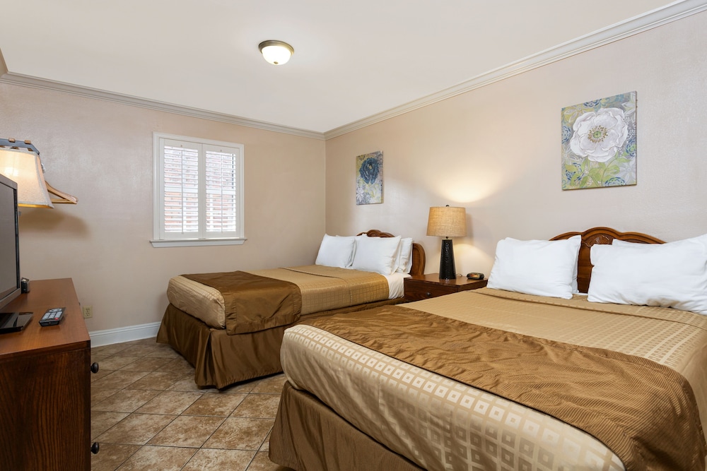 French Quarter Suites Hotel 15/55
