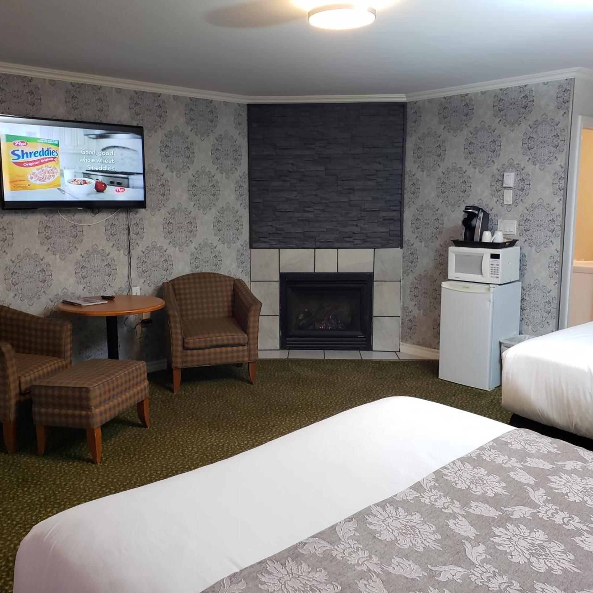 Regency Inn & Suites 22/33