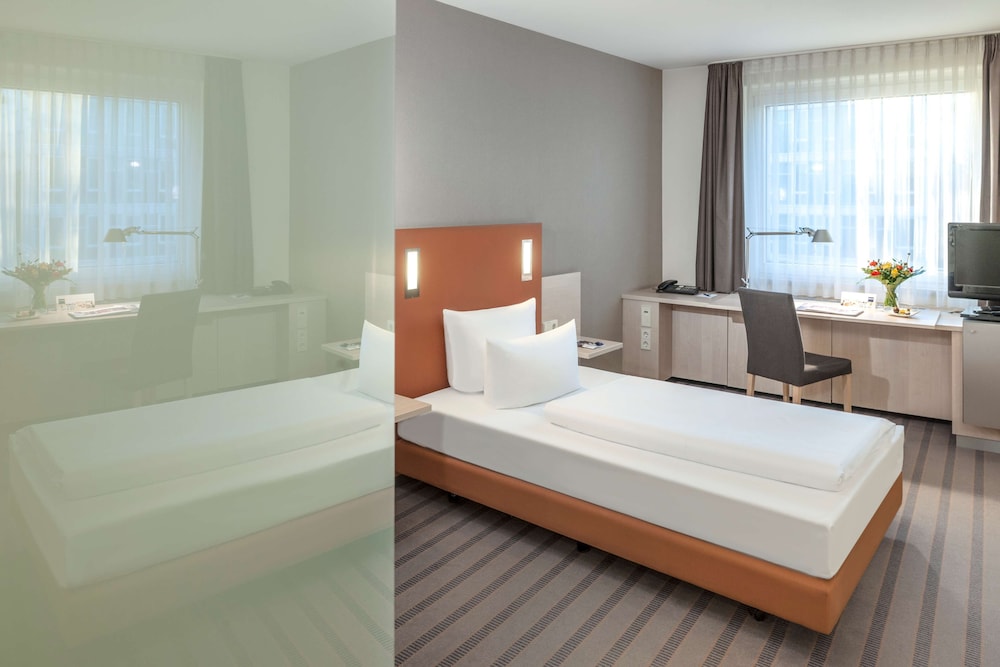 Essential by Dorint Berlin-Adlershof 18/50