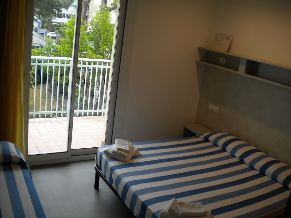 Hotel Ambasciata 5/36