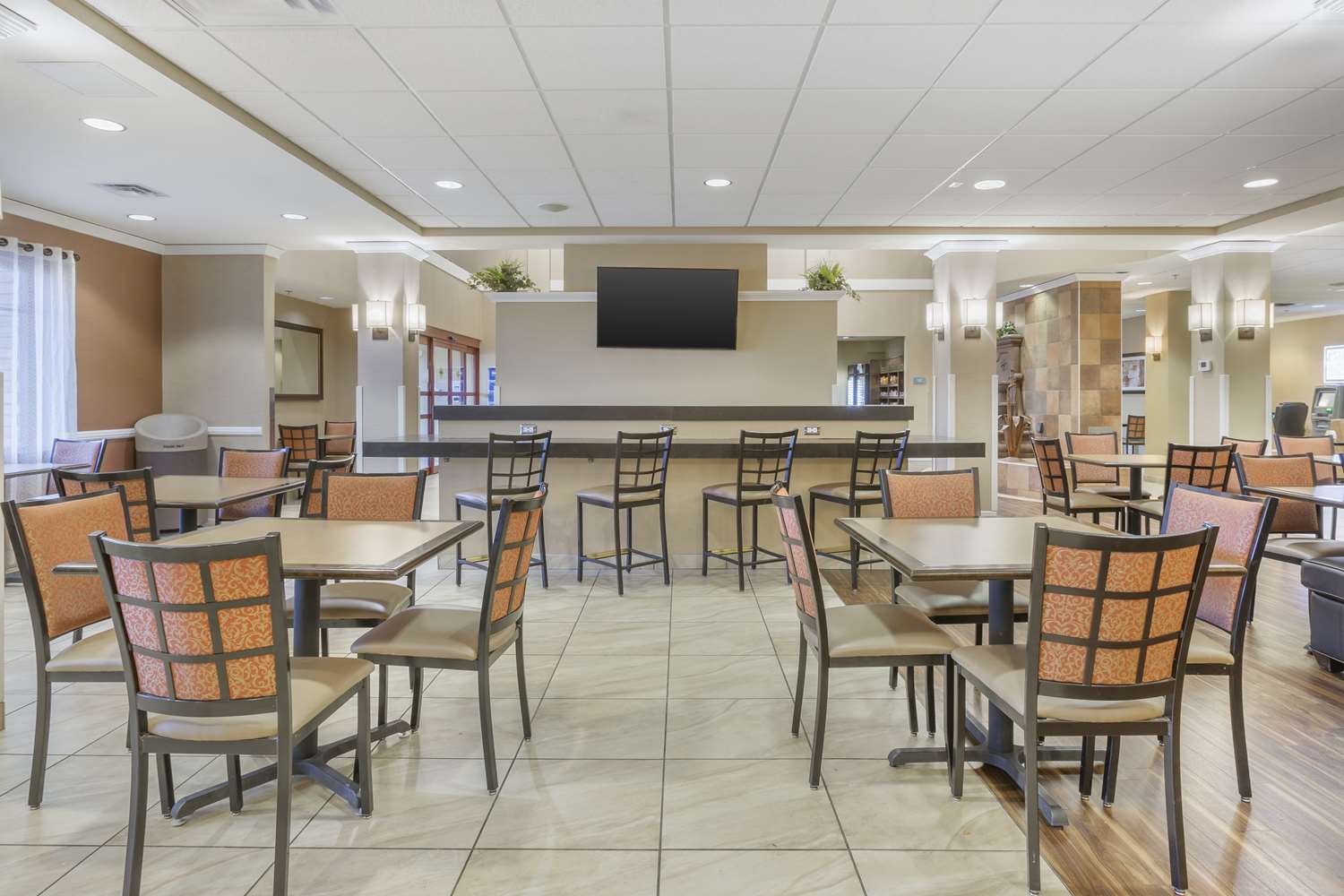 Best Western Plus Chandler Hotel & Suites 15/22