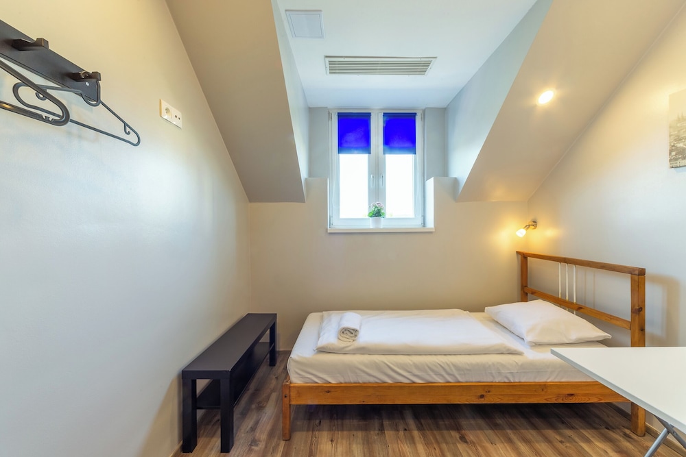LE PETIT HOTEL PRAGUE 8/22