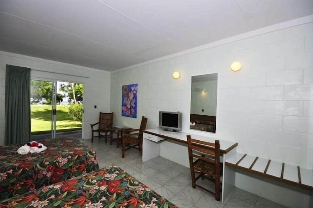 Kosrae Nautilus Resort 8/31
