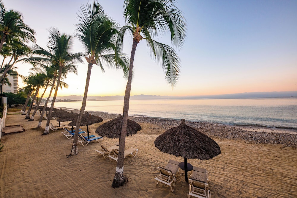 Vista Vallarta All Suites on the Beach 72/75