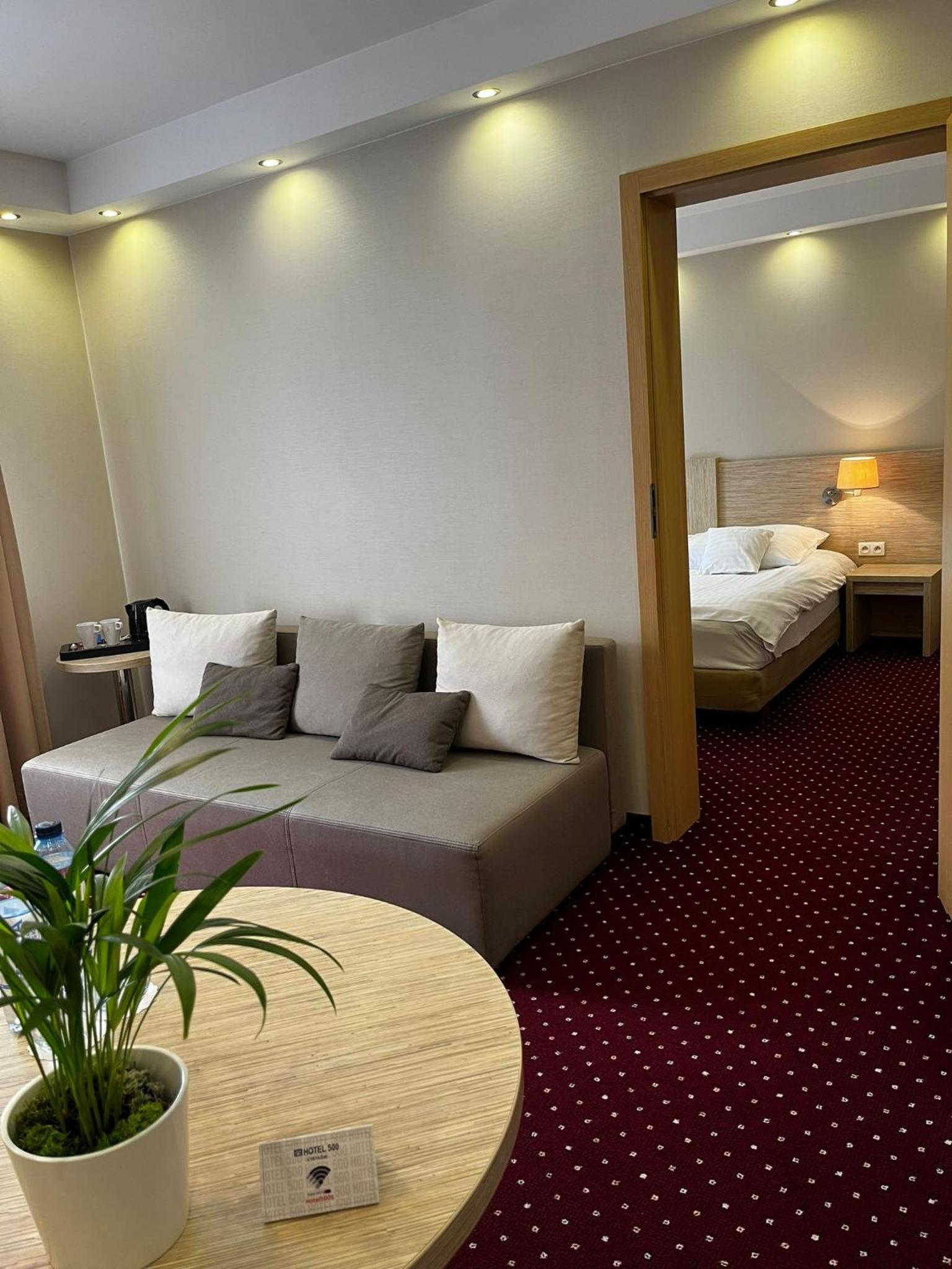 HOTEL 500 STRYKÓW 32/55